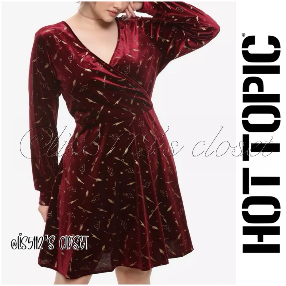 Hot Topic x Harry Potter Burgundy Velvet Long-Sleeve Skater Dress 3X 22 24